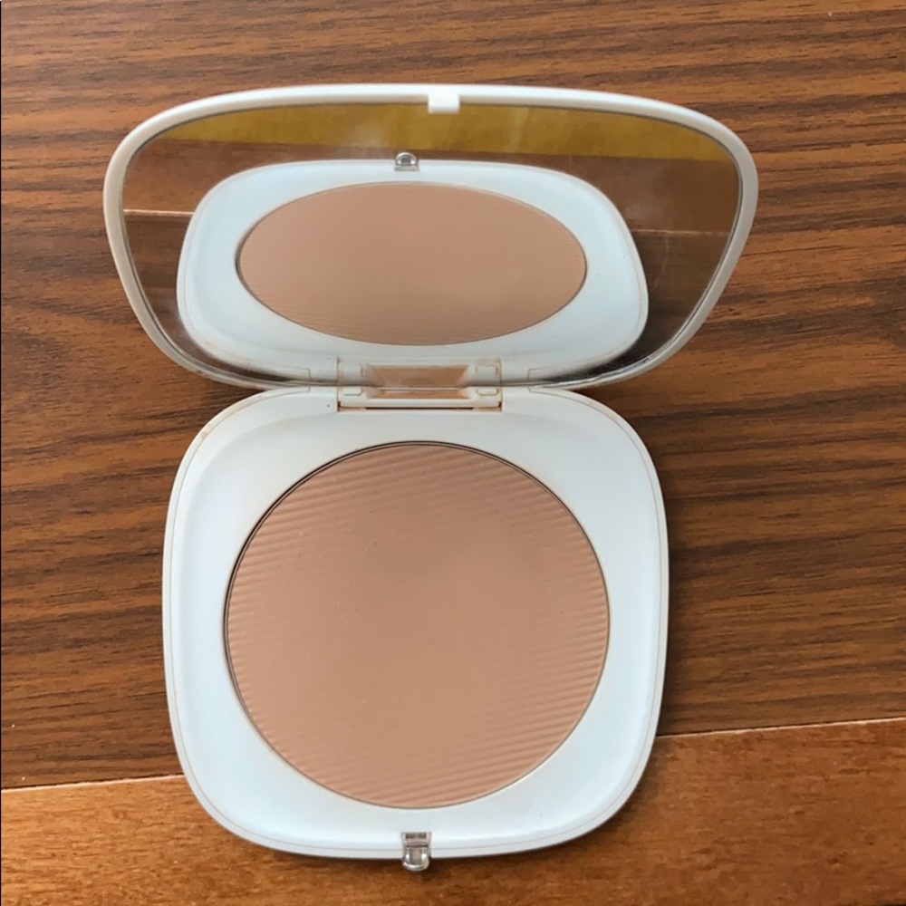 Marc Jacobs O!mega bronzer in tan-tastic